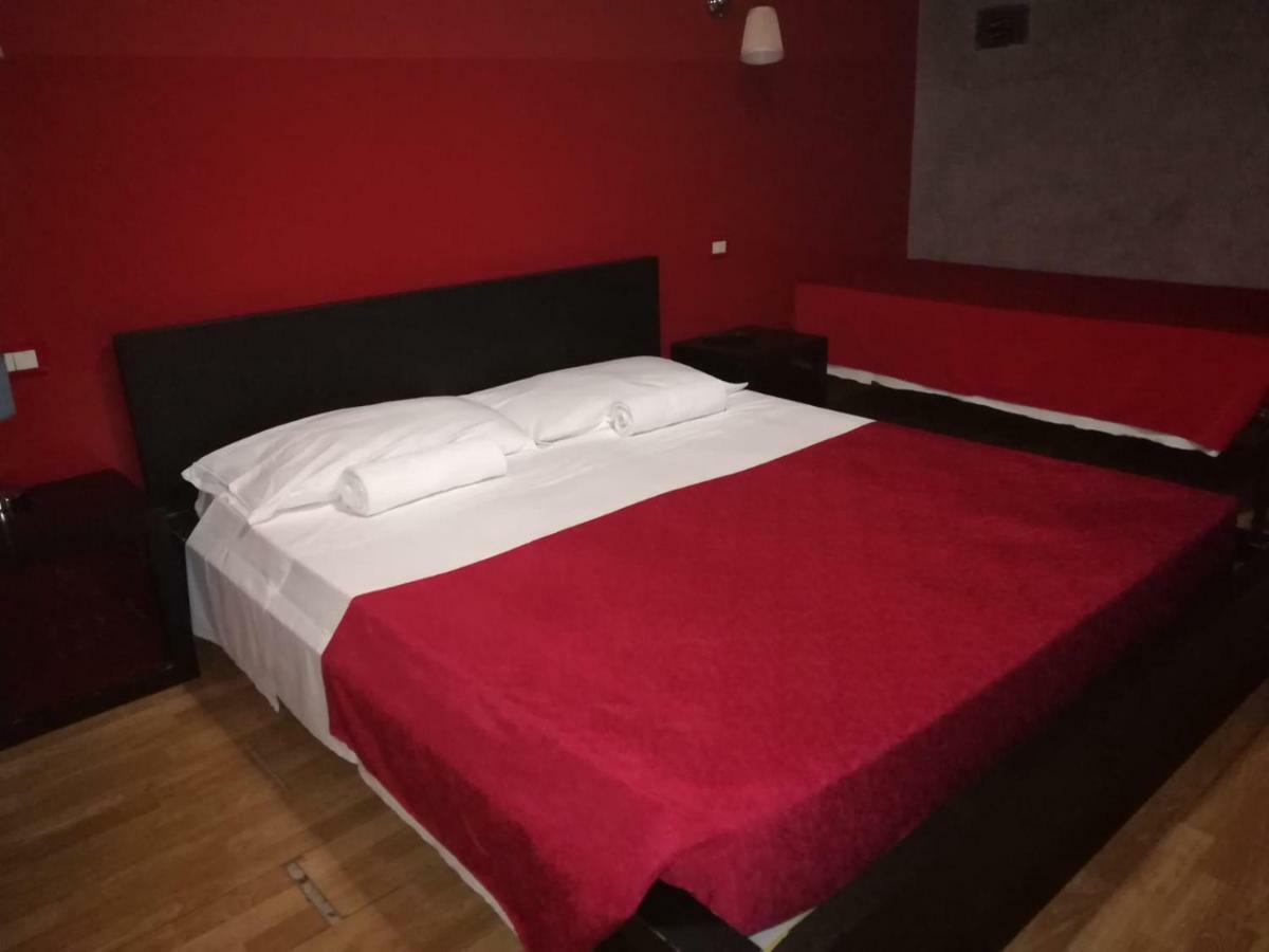 Arthur Hostel Rzym Zewnętrze zdjęcie