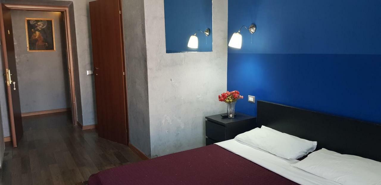 Arthur Hostel Rzym Zewnętrze zdjęcie
